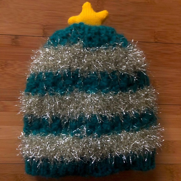 Christmas tree winter hat - Picture 2 of 3